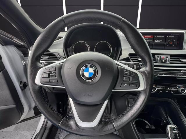 Vehicle image 13 of 26