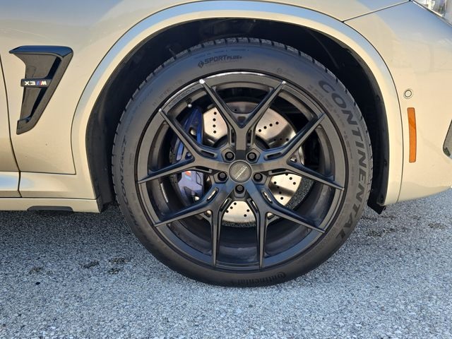 Vehicle image 16 of 42