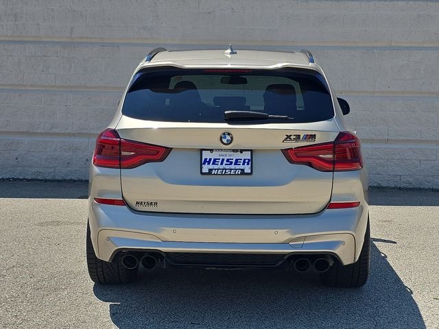 Vehicle image 10 of 42