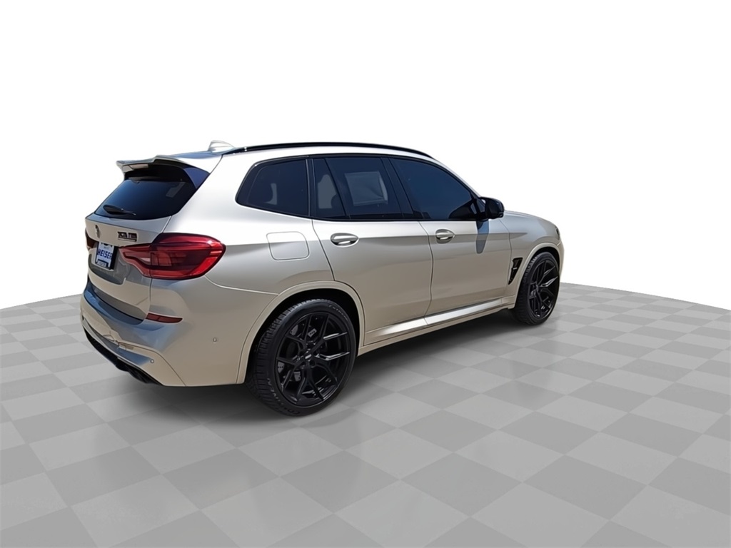 Vehicle image 8 of 42