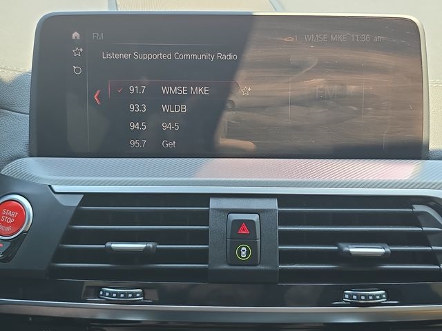 Vehicle image 29 of 42