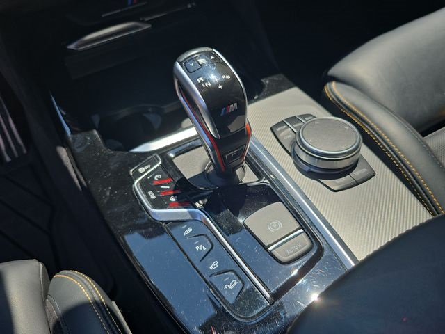 Vehicle image 31 of 42