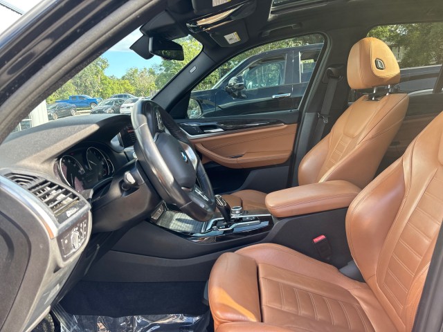 Vehicle image 10 of 22