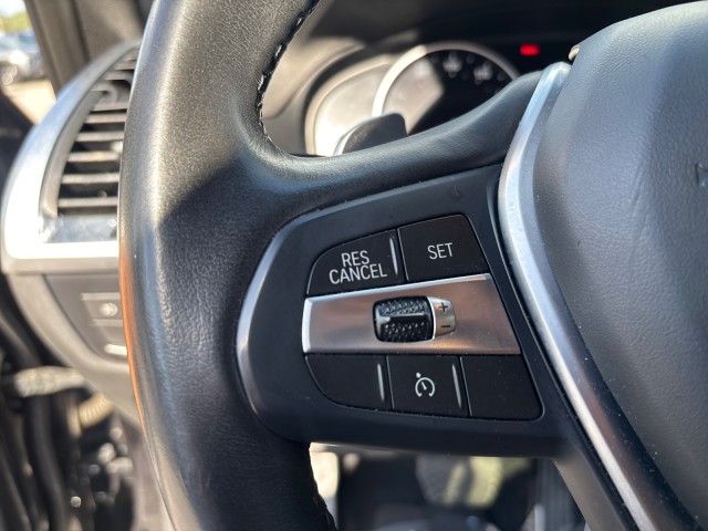 Vehicle image 18 of 22