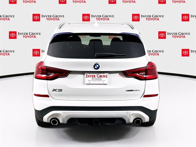 Vehicle image 6 of 21