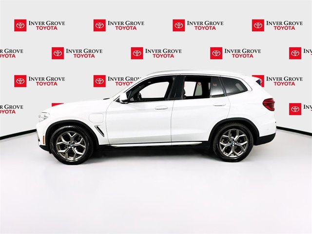 Vehicle image 8 of 21