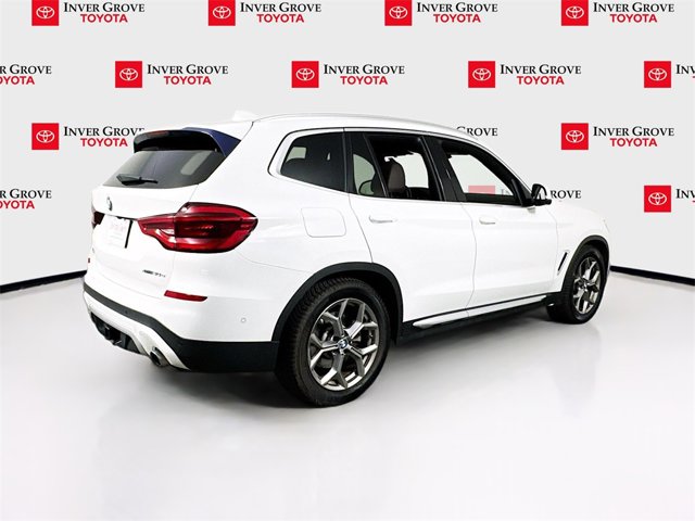 Vehicle image 5 of 21