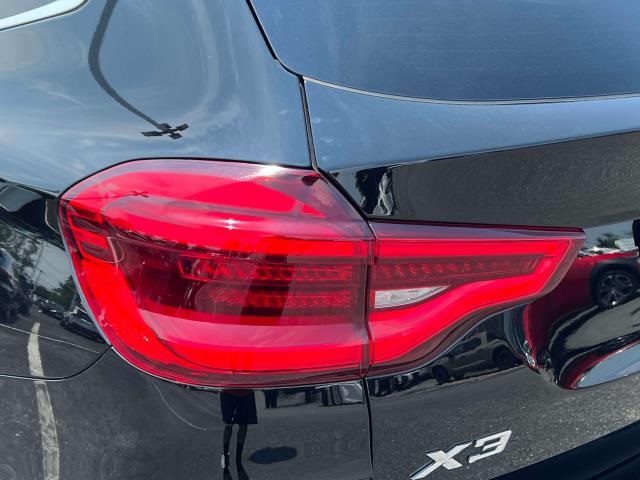 Vehicle image 21 of 37