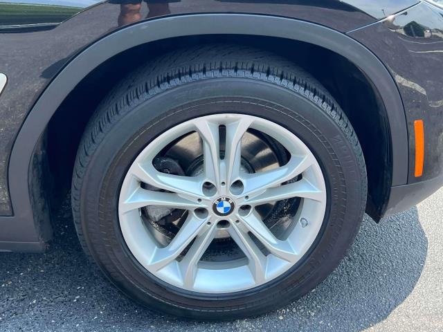 Vehicle image 8 of 37