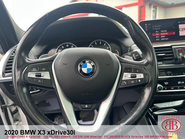 Vehicle image 16 of 19