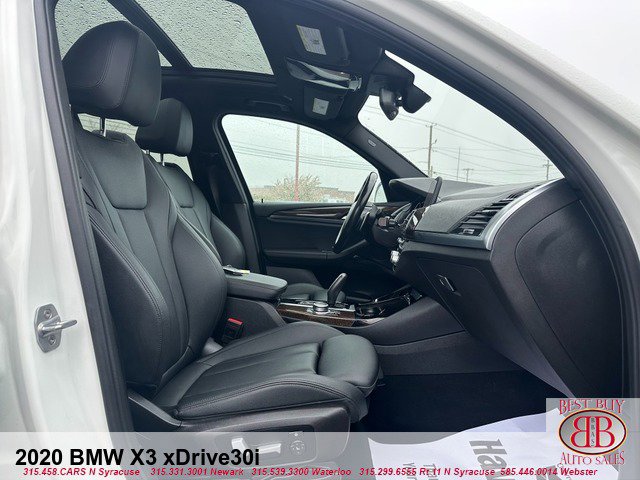 Vehicle image 15 of 19
