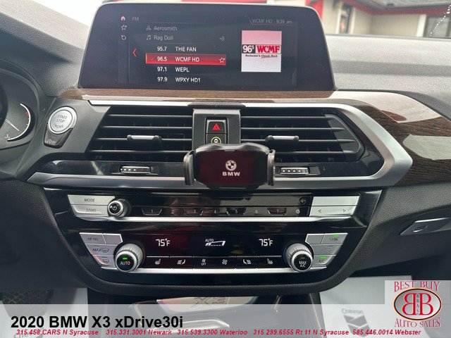 Vehicle image 18 of 19