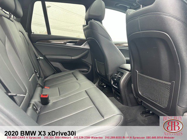 Vehicle image 14 of 19