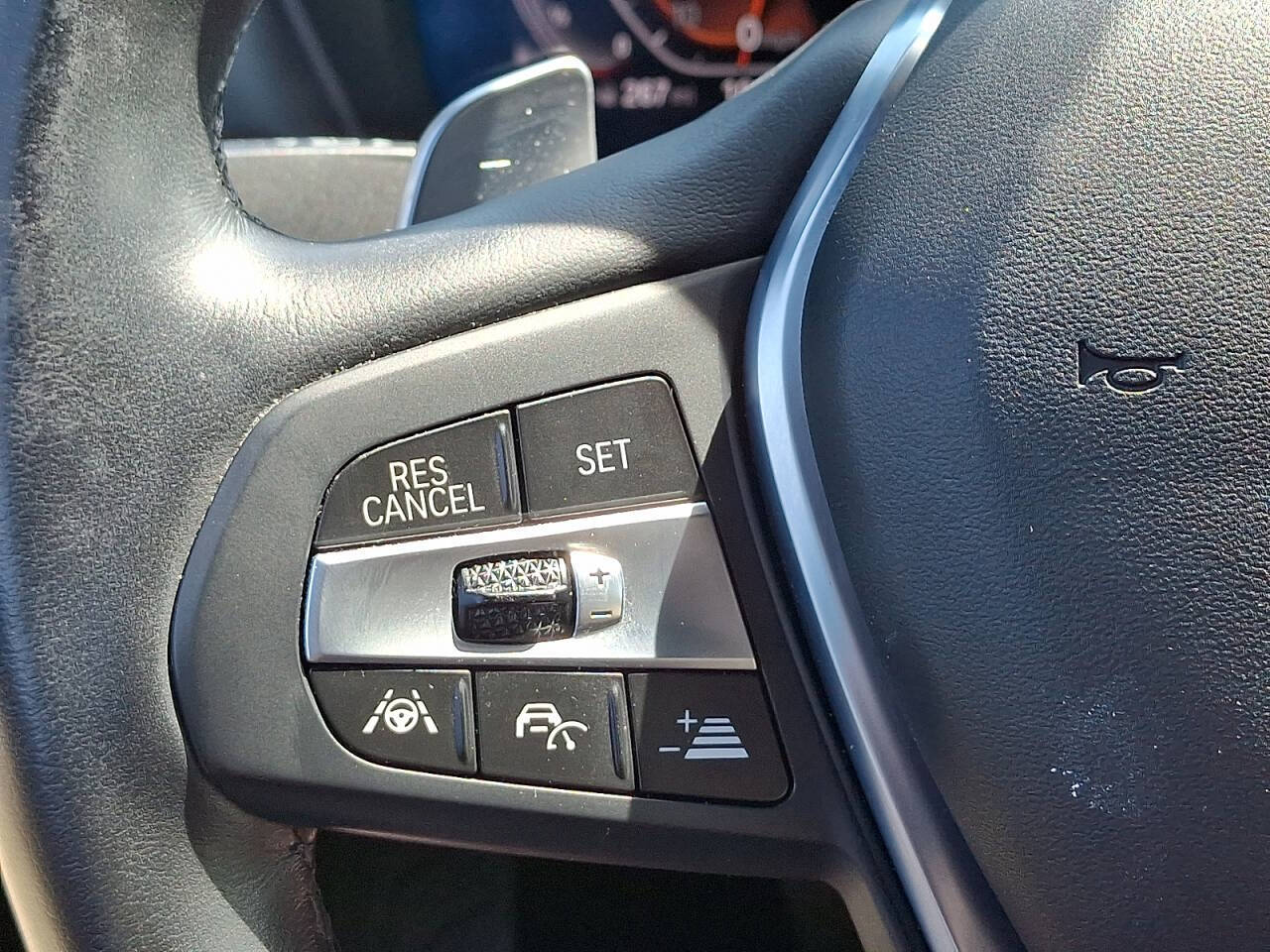 Vehicle image 26 of 31