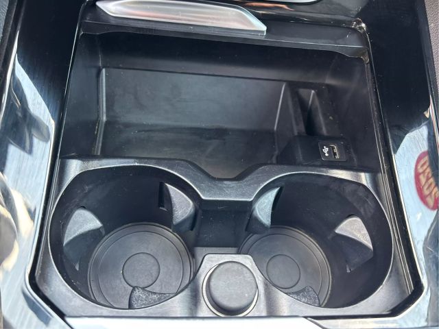 Vehicle image 39 of 47