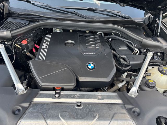 Vehicle image 11 of 47