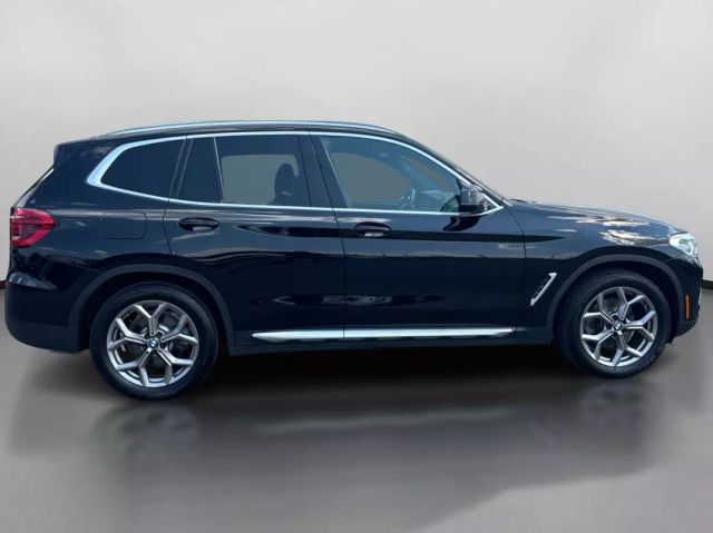 Vehicle image 6 of 47