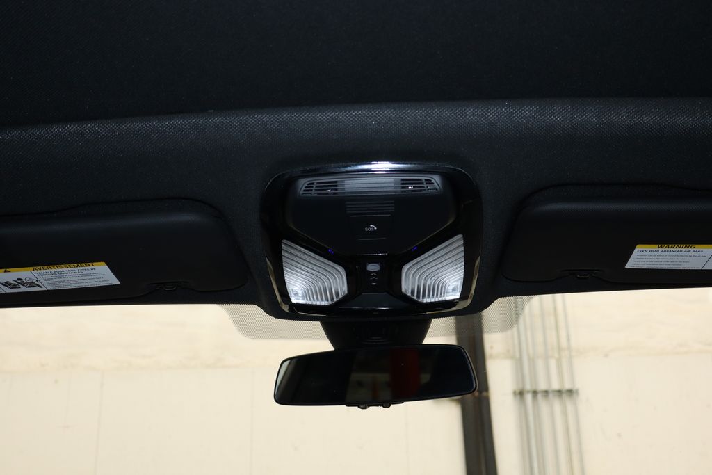 Vehicle image 25 of 46