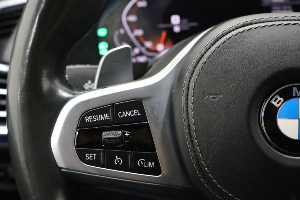 Vehicle image 22 of 46