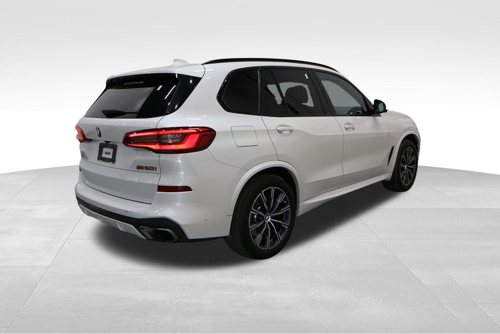 Vehicle image 5 of 46