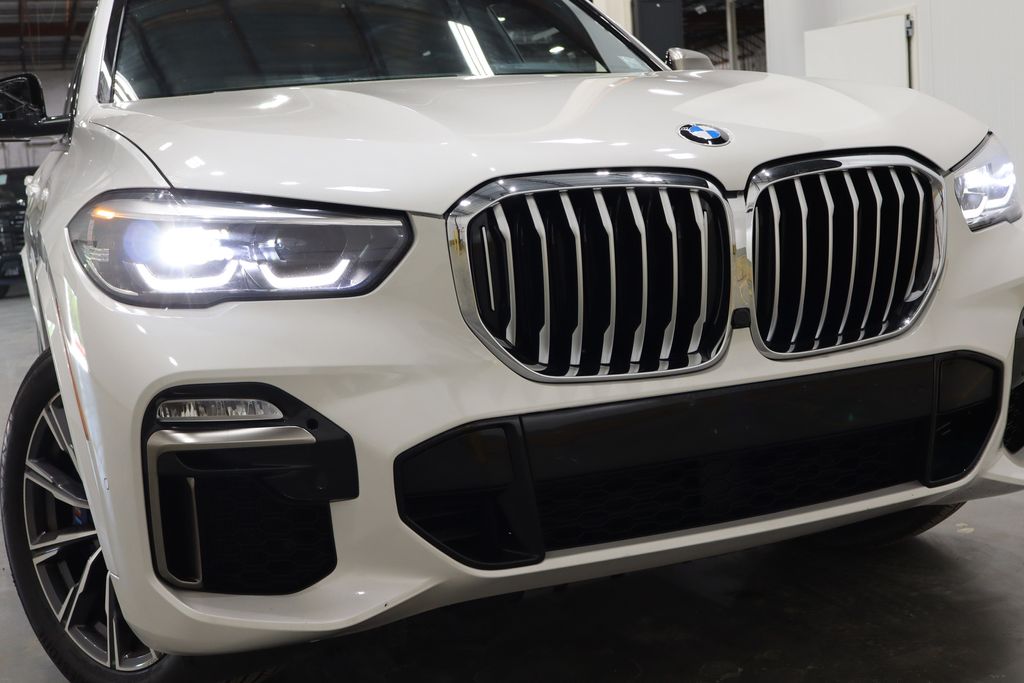 Vehicle image 2 of 46