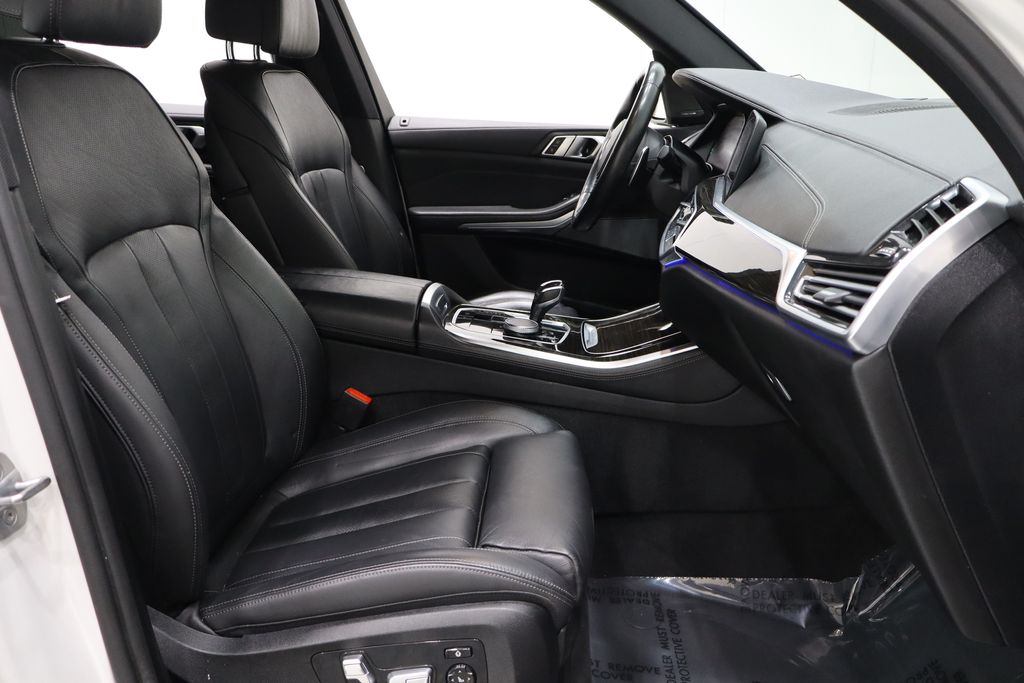 Vehicle image 14 of 46
