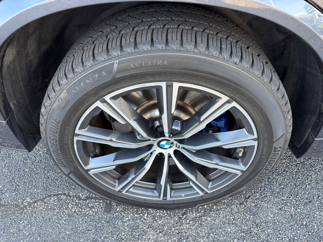 Vehicle image 9 of 33