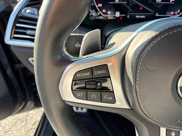 Vehicle image 29 of 33