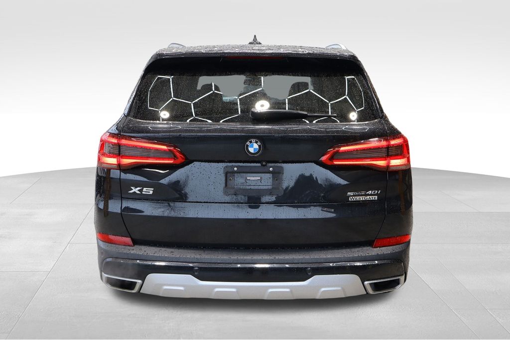 Vehicle image 5 of 42