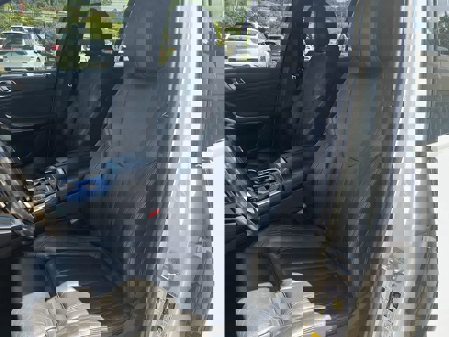 Vehicle image 19 of 39