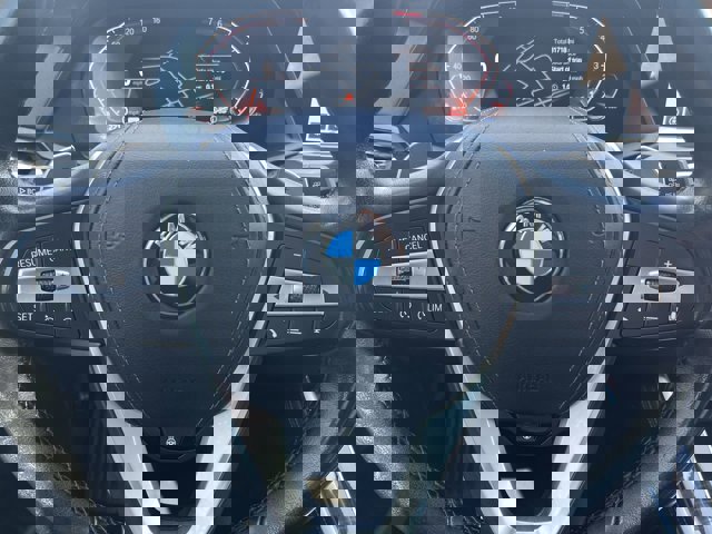 Vehicle image 25 of 39