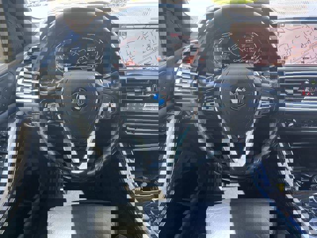 Vehicle image 23 of 39