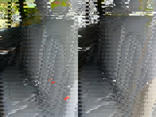 Vehicle image 20 of 39