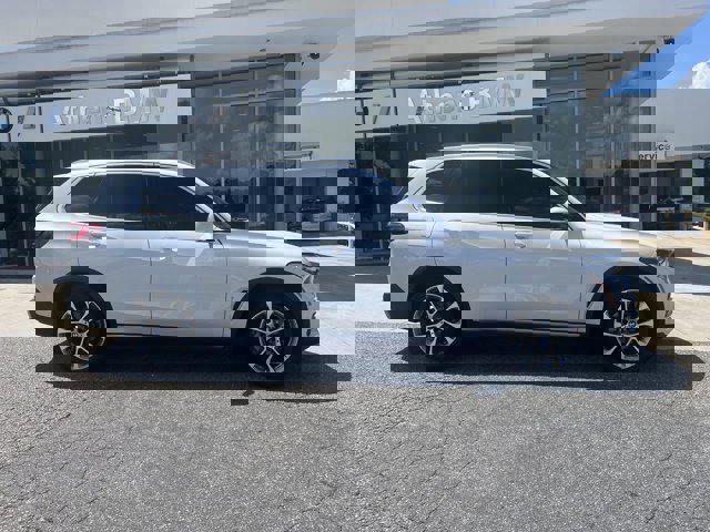 Vehicle image 7 of 39
