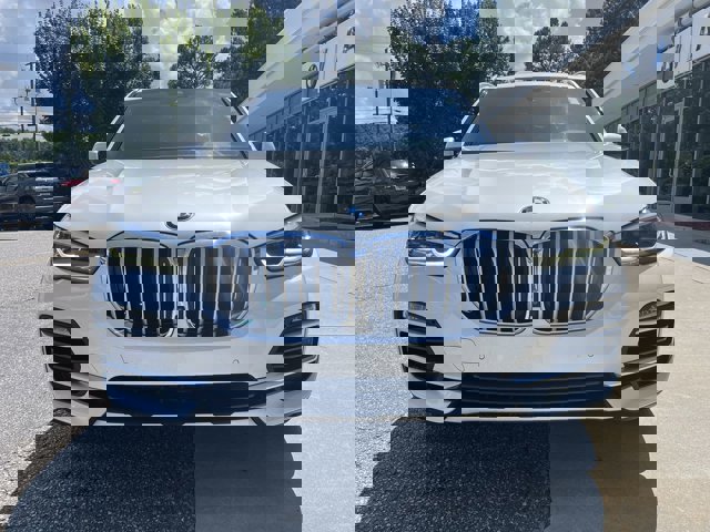 Vehicle image 3 of 39