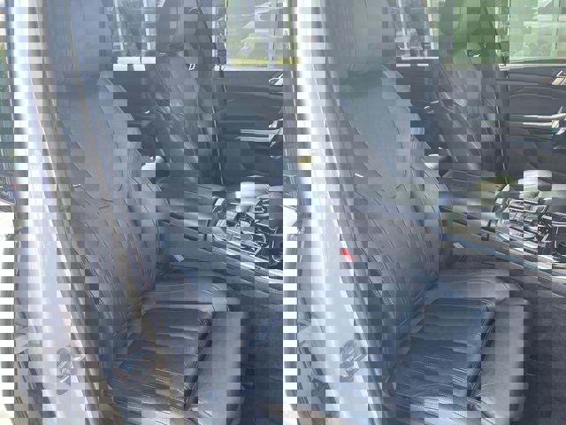 Vehicle image 18 of 39