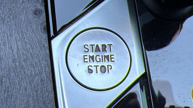 Vehicle image 19 of 30