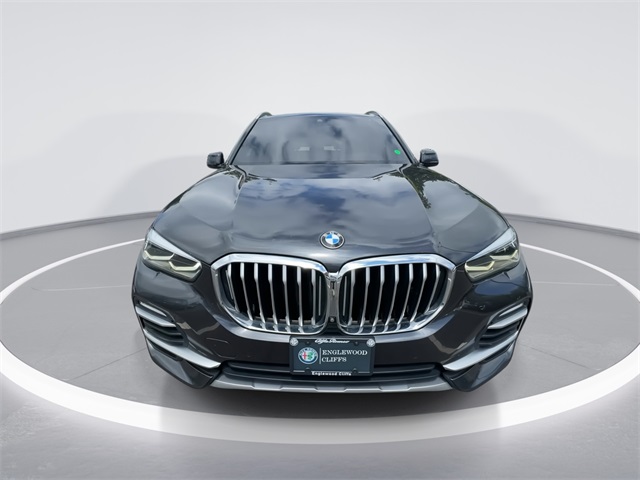 Vehicle image 3 of 27