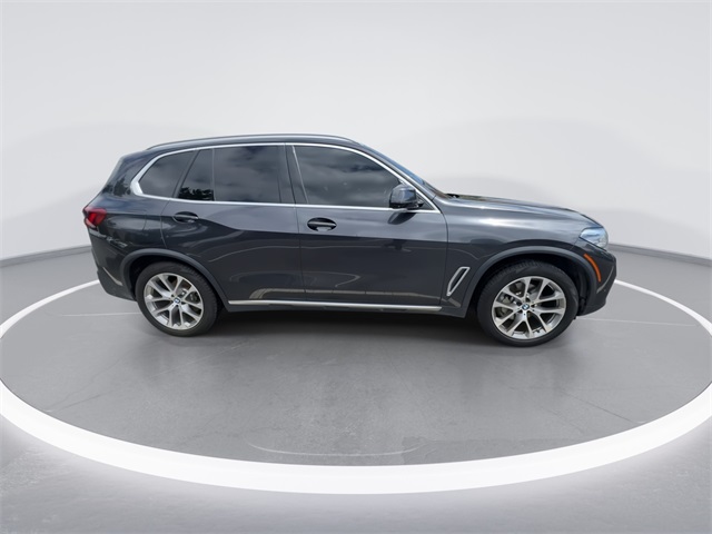 Vehicle image 6 of 27