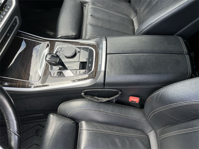 Vehicle image 22 of 27