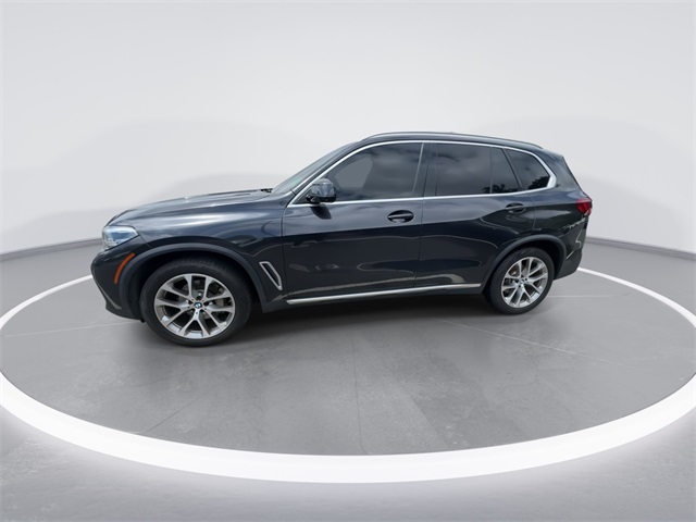 Vehicle image 2 of 27