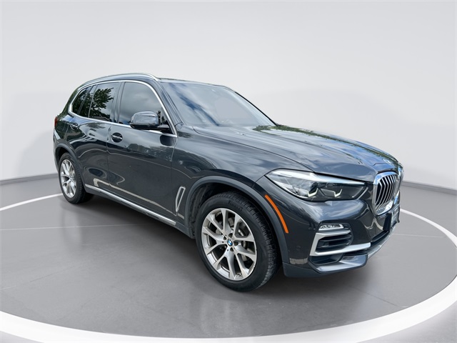 Vehicle image 4 of 27