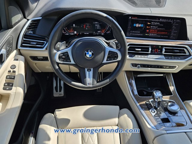 Vehicle image 13 of 23