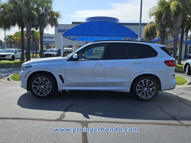 Vehicle image 8 of 23