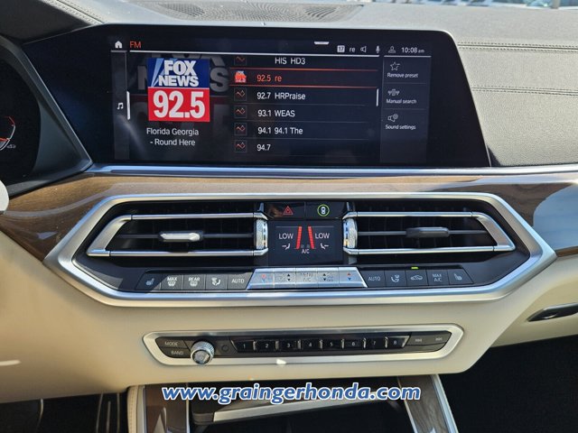 Vehicle image 19 of 23