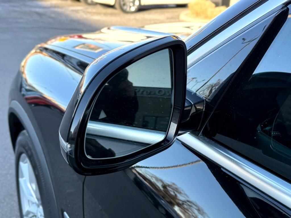 Vehicle image 13 of 41