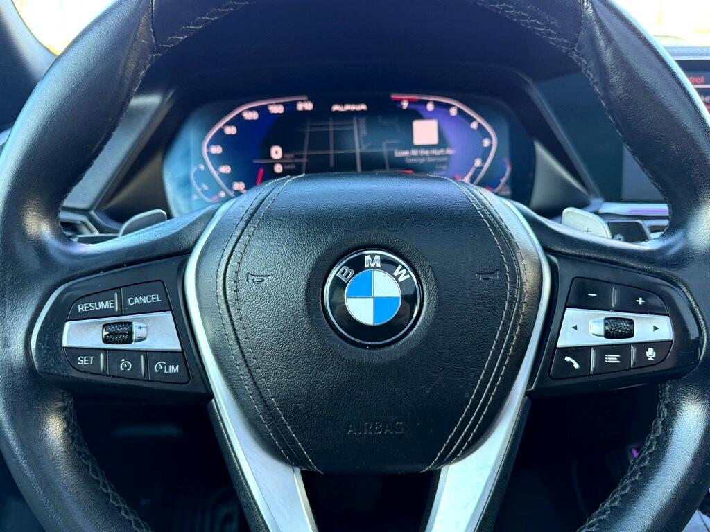 Vehicle image 27 of 41