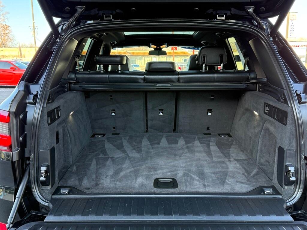 Vehicle image 11 of 41