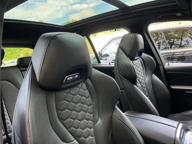 Vehicle image 46 of 51