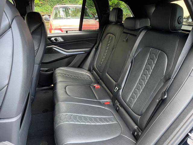 Vehicle image 23 of 51